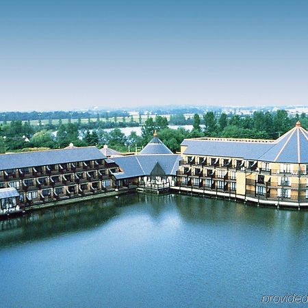 Reading Lake Hotel Екстер'єр фото