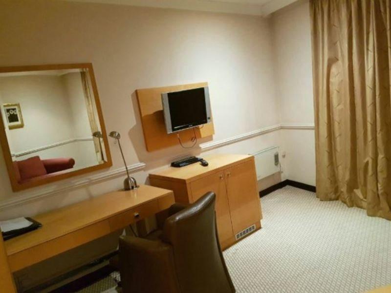 Reading Lake Hotel Екстер'єр фото