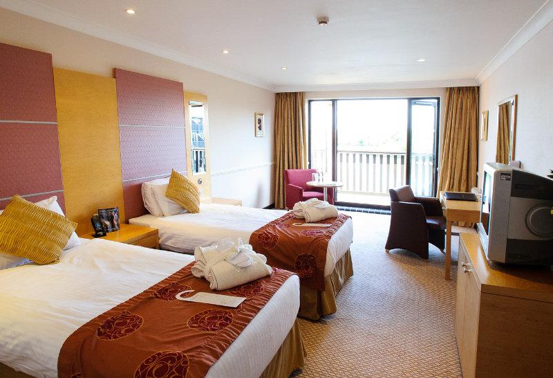 Reading Lake Hotel Екстер'єр фото