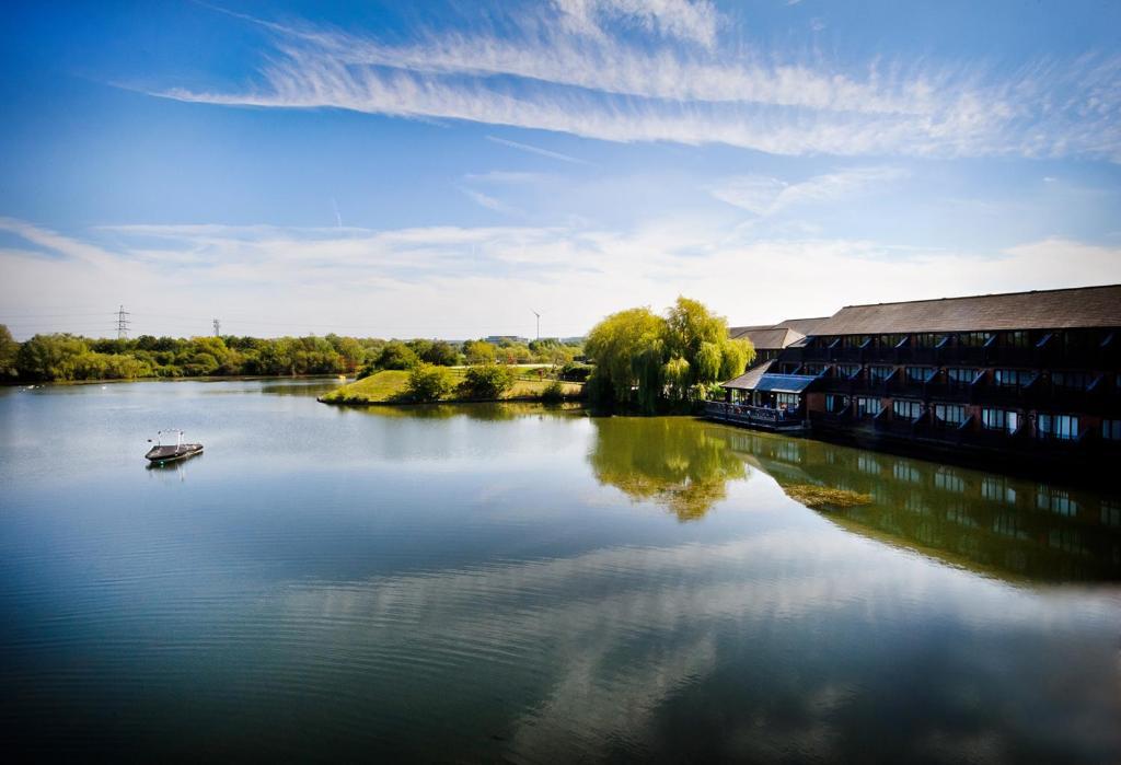 Reading Lake Hotel Екстер'єр фото